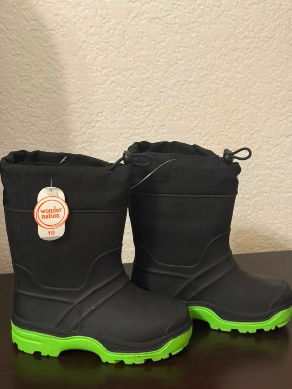 Wonder Nation Kids Black Insulated Winter Snow Boots Size 10